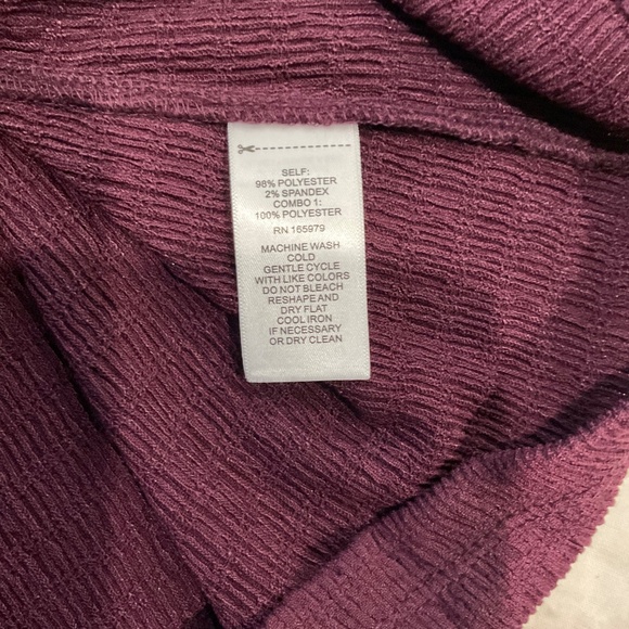 Cable & Gauge Women’s Elegant Blouse Sz Small Sheer Sleeves Ruffled Cuffs - Picture 6 of 7